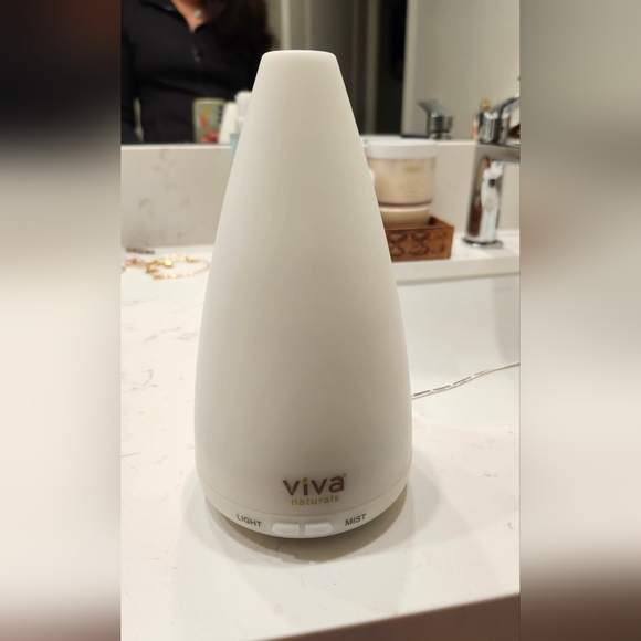 Viva Naturals LED Color Changing Aroma Diffuser - Picture 1 of 1